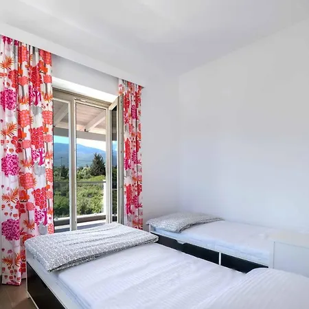 Lefkidio Villa
